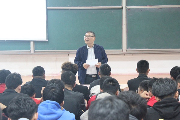 机电工程系举办“我国工程实践业教育的发展及新动向”专家讲座.jpg 机电工程系举办“我国工程实践业教育的发展及新动向”专家讲座.jpg